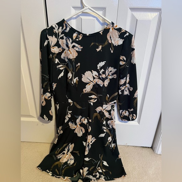 Dynamite Floral Dress - Picture 2 of 6